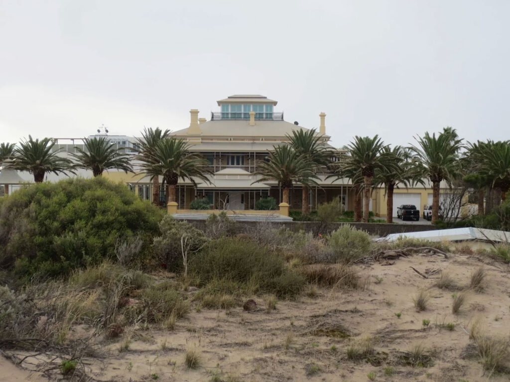 Architecture and preservation along the Tennyson sand dunes