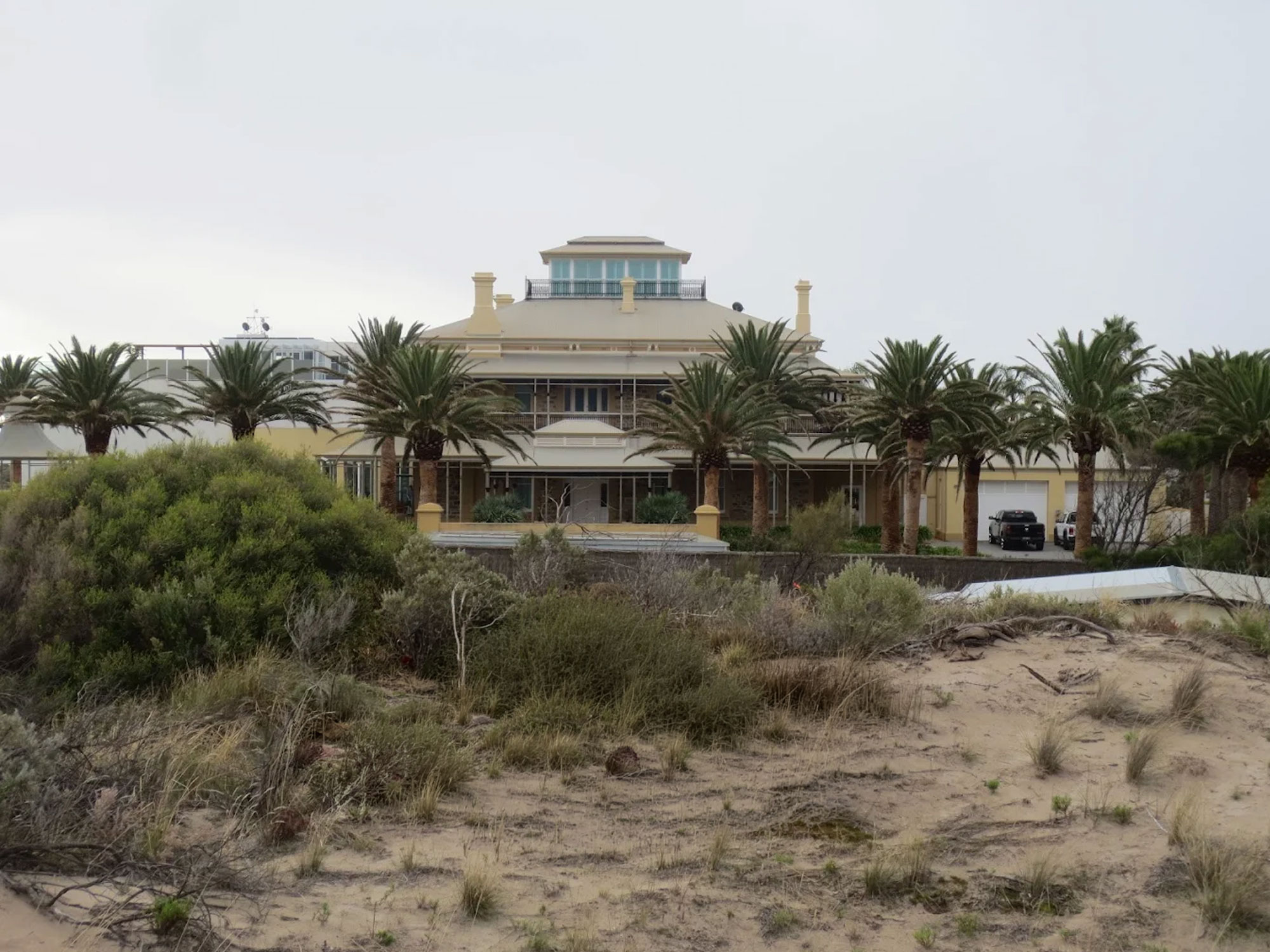 Architecture and preservation along the Tennyson sand dunes